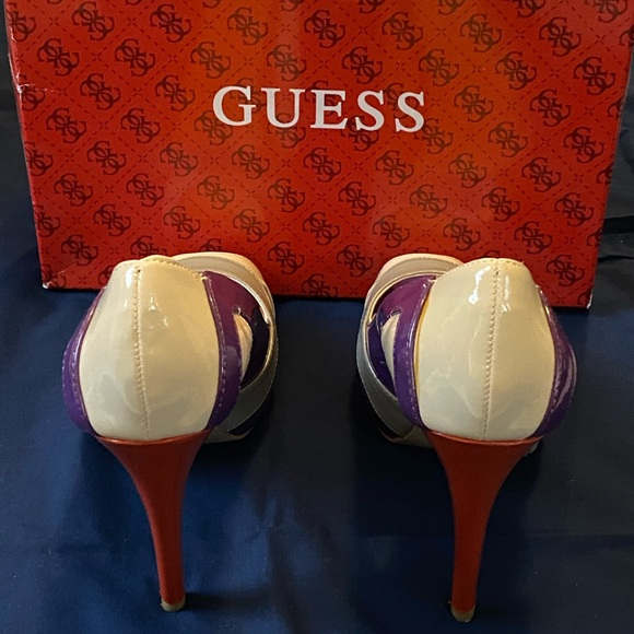 Guess Peep Toe Platform Heel - Picture 3 of 3